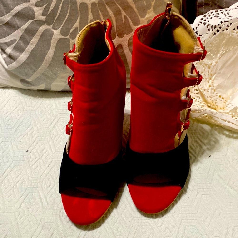 Gently used three color block heels with gold buckled up the outside ankle.